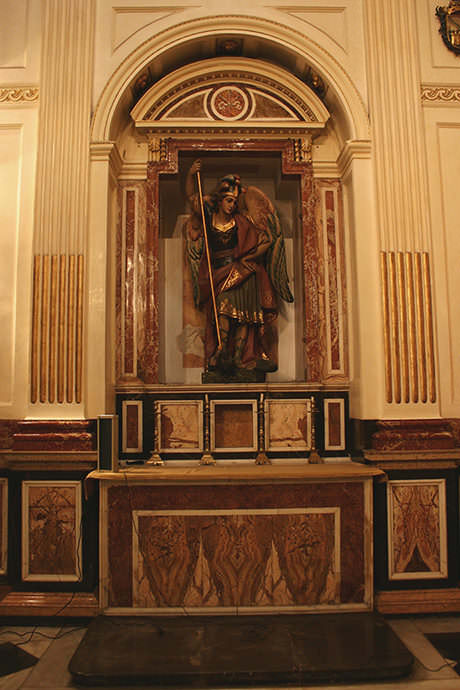 Imatge de fusta per Francisco Sanchis L'arcàngel Sant Miquel.