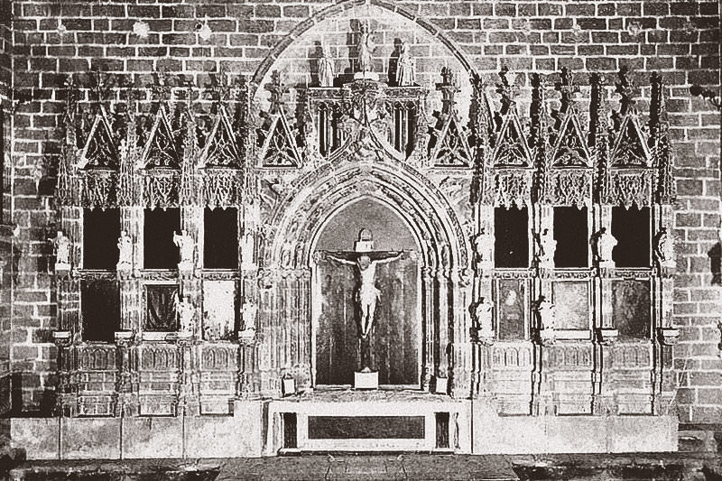 Aula Capitular antiga abans del trasllat del Sant Calze, a principis del segle XX Aula Capitular antiga abans del trasllat del Sant Calze, a principis del segle XX