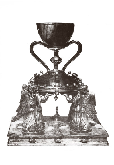 El Sant Calze sobre la peanya El Sant Calze sobre la peanya (destruïda durant la guerra civil)