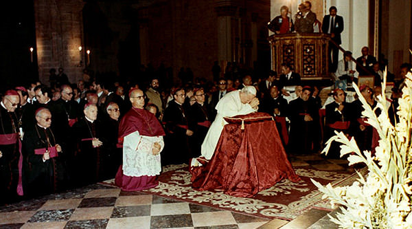 Juan Pablo II en la Catedral de Valencia.
