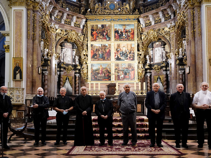 Homenaje en la Catedral a los presbíteros que celebran sus bodas de oro y plata sacerdotales