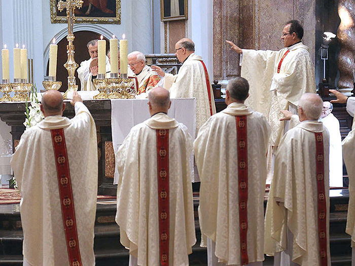 El cardenal Cañizares presidirá el próximo domingo en la Catedral la solemnidad del Corpus Christi