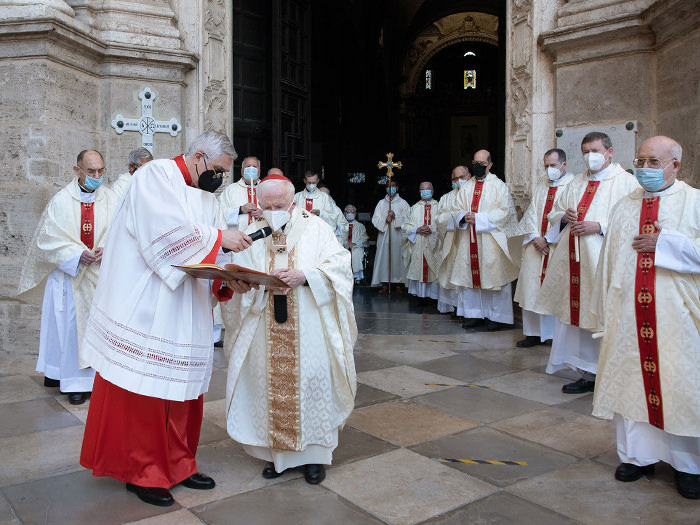 Celebración de la Solemne Vigilia Pascual en la Catedral