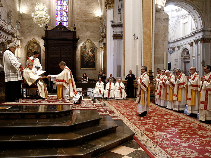 La Catedral acoge la ordenación de seis nuevos diáconos permanentes