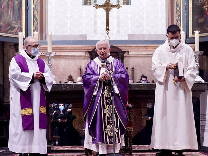 El cardenal Cañizares preside en la Catedral una misa por el Día del Seminario