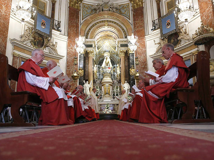 Los actos en honor a la Virgen de los Desamparados comienzan mañana con las solemnes Vísperas Pontificales en la Basílica
