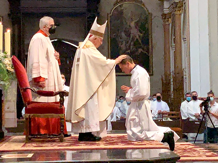 La Catedral acoge la ordenación de seis nuevos diáconos