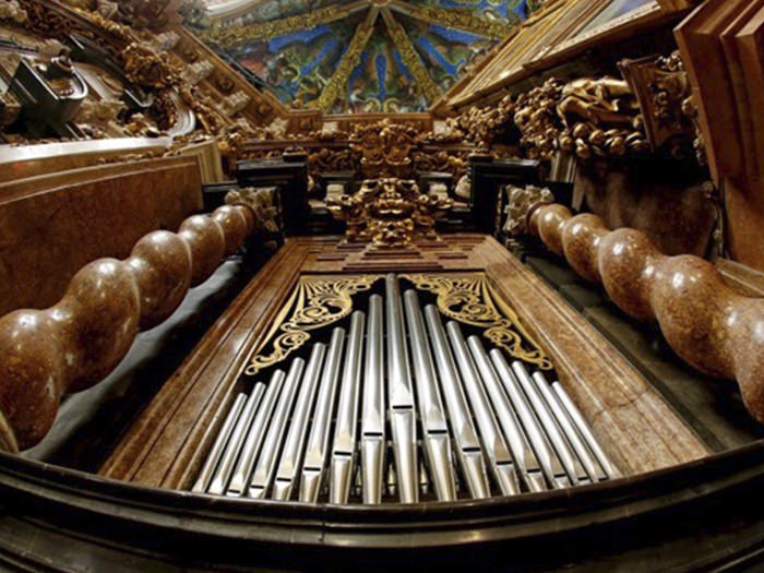 La organista Loreto Aramendi ofrece este jueves un concierto de órgano en la Catedral