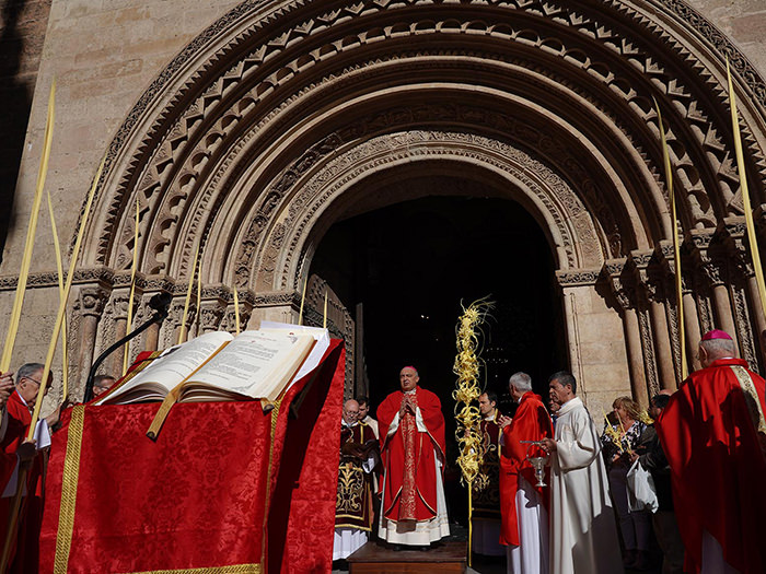 Horarios y actos de Fallas y Semana Santa en la Catedral