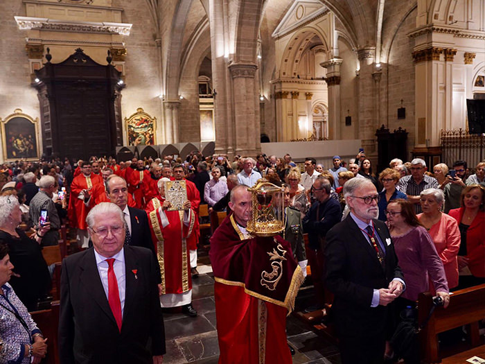 El Arzobispo preside la fiesta anual del Santo Cáliz en la Catedral