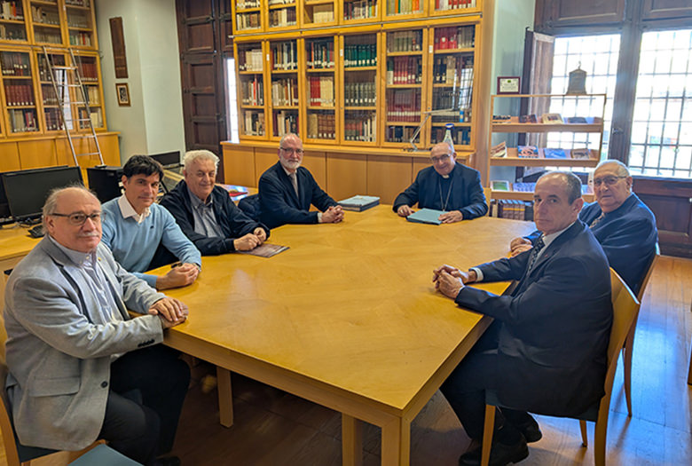 Reunión con la Real Hermandad y la Cofradía del Santo Cáliz