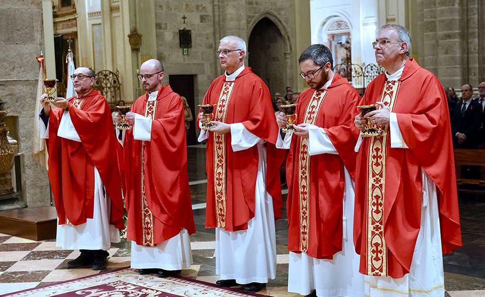 Bendición de las réplicas del Santo Cáliz Bendición de las réplicas del Santo Cáliz
