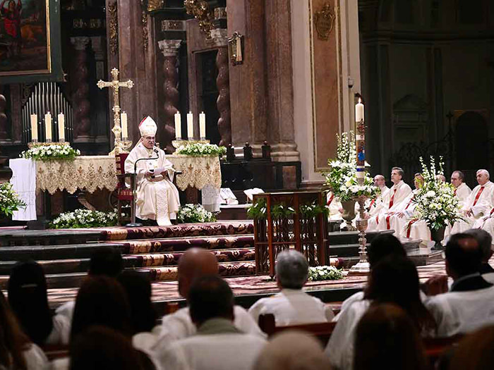 La Catedral acoge la solemne Vigilia Pascual