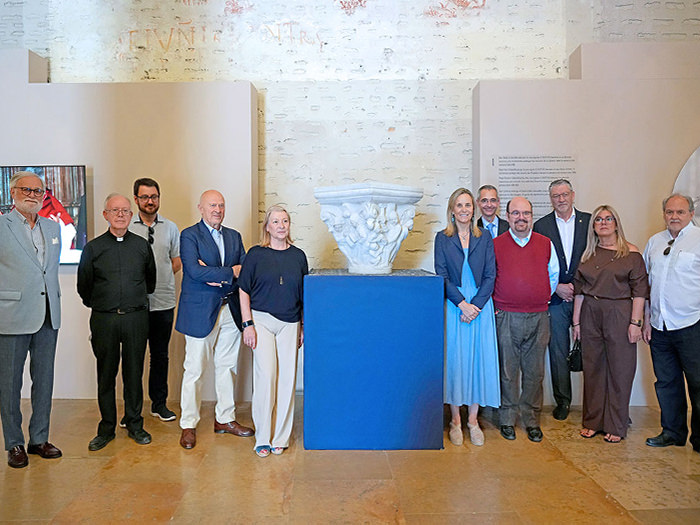 Presentan una réplica del capitel de la Catedral de Jaca, primera referencia gráfica que recoge la historia de San Lorenzo y el Santo Cáliz